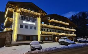 Hotel Rododendro Val Di Fassa